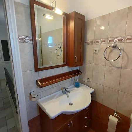 Villa Stamata 2 *